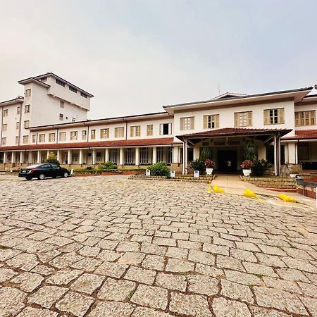 Apartamento Condominio Quisisana Centro Pocos De Caldas Lazer Completo, Uma Estrutura De Resort Exterior foto