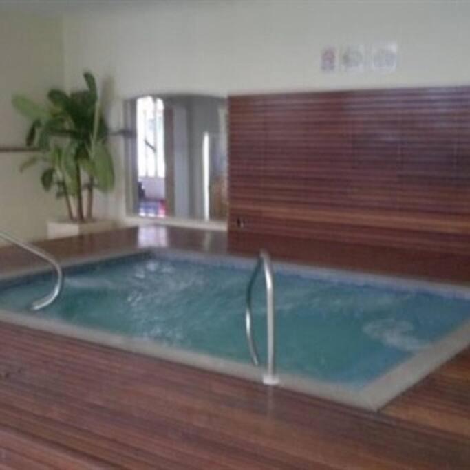 Apartamento Condominio Quisisana Centro Pocos De Caldas Lazer Completo, Uma Estrutura De Resort Exterior foto