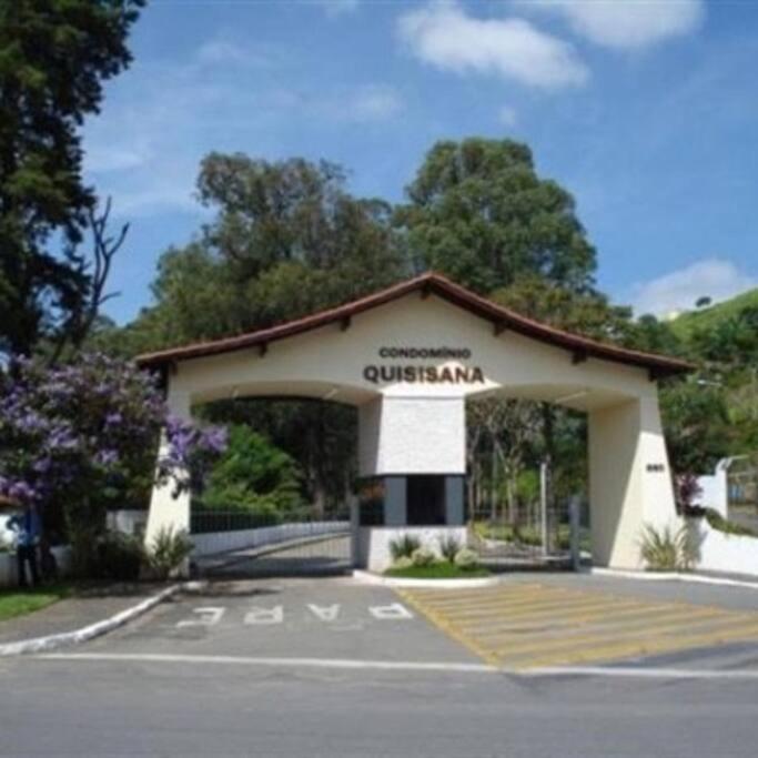 Apartamento Condominio Quisisana Centro Pocos De Caldas Lazer Completo, Uma Estrutura De Resort Exterior foto