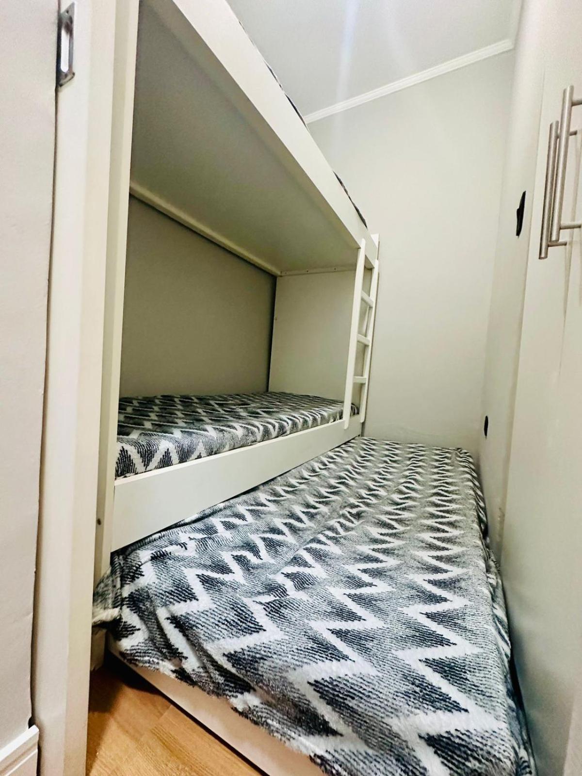 Apartamento Condominio Quisisana Centro Pocos De Caldas Lazer Completo, Uma Estrutura De Resort Exterior foto
